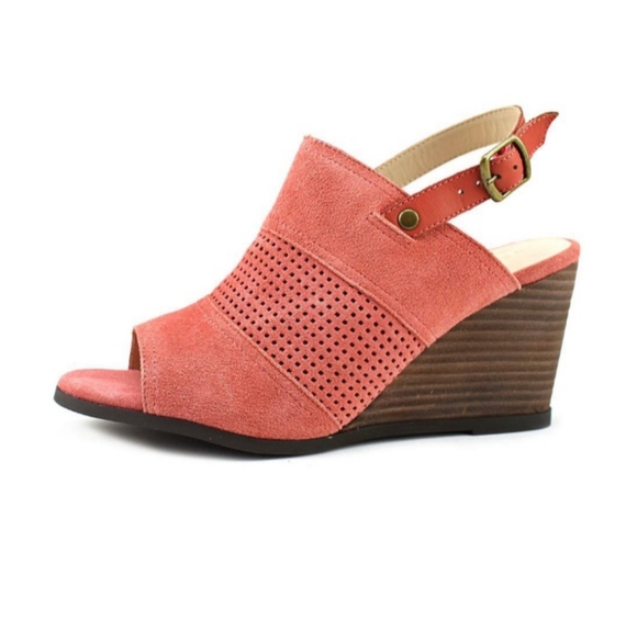 Very Volatile Shoes - Very Volatile Wedges